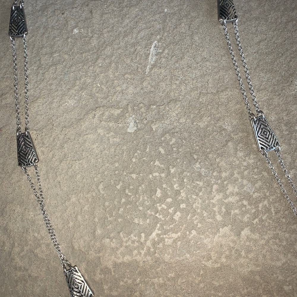 NECKLACE - Picture 2 of 3